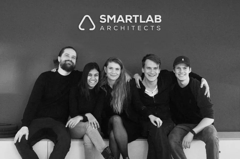 Portrait of the Smart Lab Architects team in München - Expert consultants for laboratory planning, design & construction
