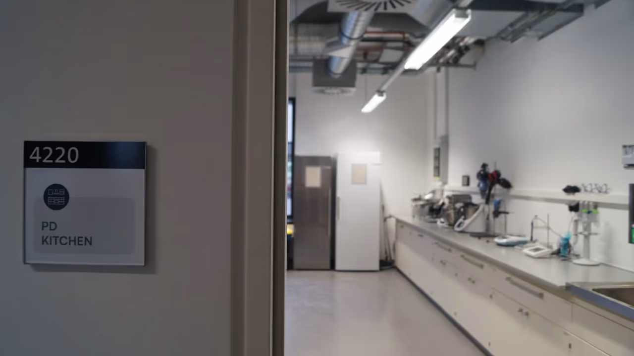 Innovative biotech lab environment for nosh.bio