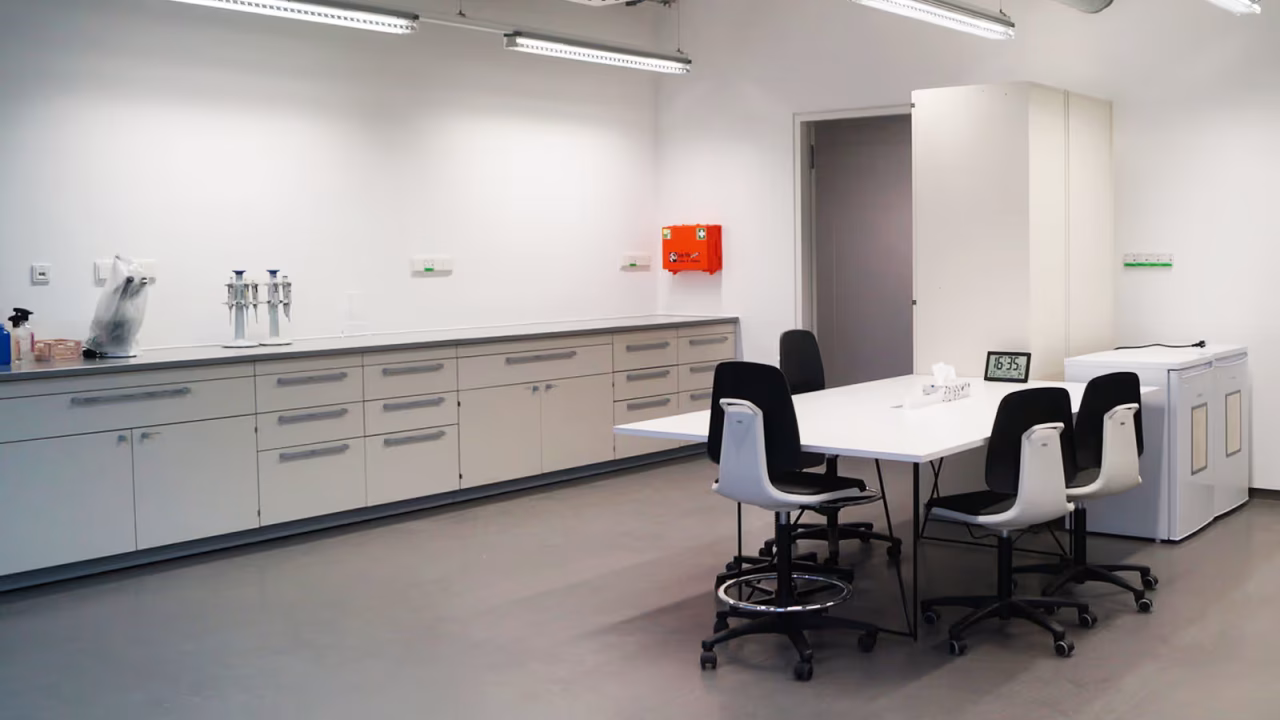 Food biotech laboratory architecture reference project